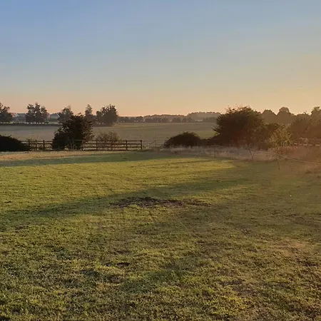 The Fox Pod At Nelson Park Riding Centre Ltd Glamping Pod Birchington, Ramsgate, Margate, Broadstairs, Also Available We Have The Pony Pod And Trailor Escapes Converted Horse Box Exterior foto
